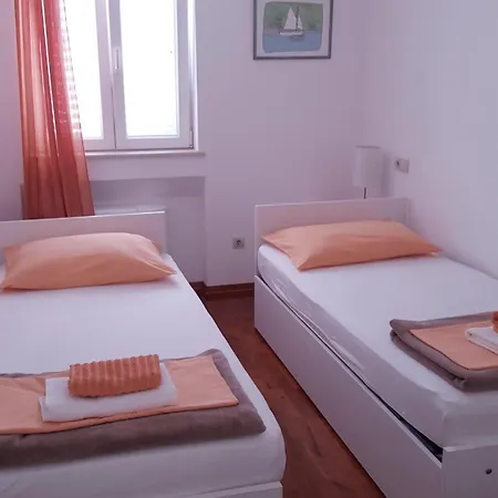 Apartman Laus *