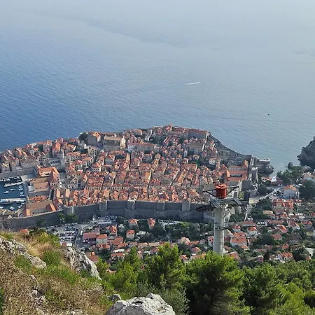Laus Dubrovnik