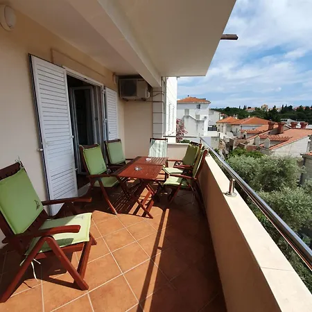 Apartman Laus *
