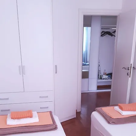 Laus Apartman *